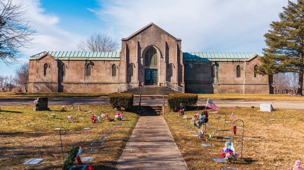 Lakeside Cemetery Mausoleum